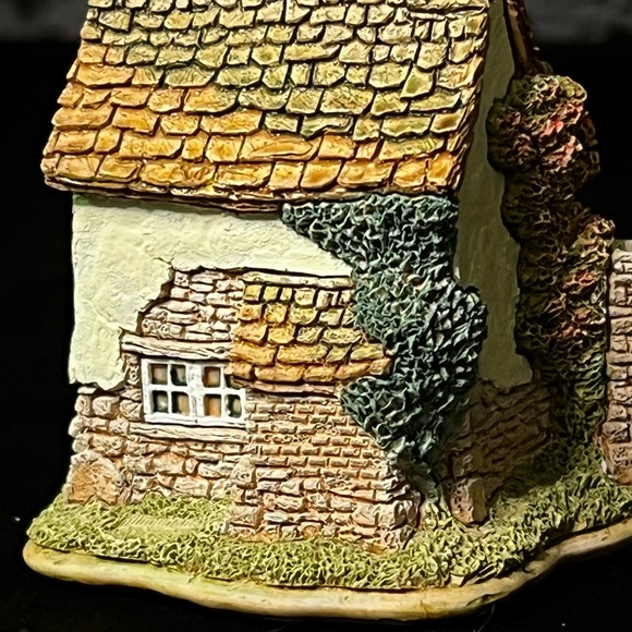 Lilliput Lane | Kiln Cottage | Collectors' Club - Picture 8 of 13